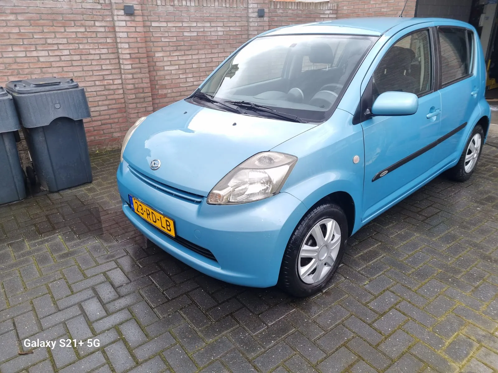 Lichtblauw Daihatsu Sirion 1.0
