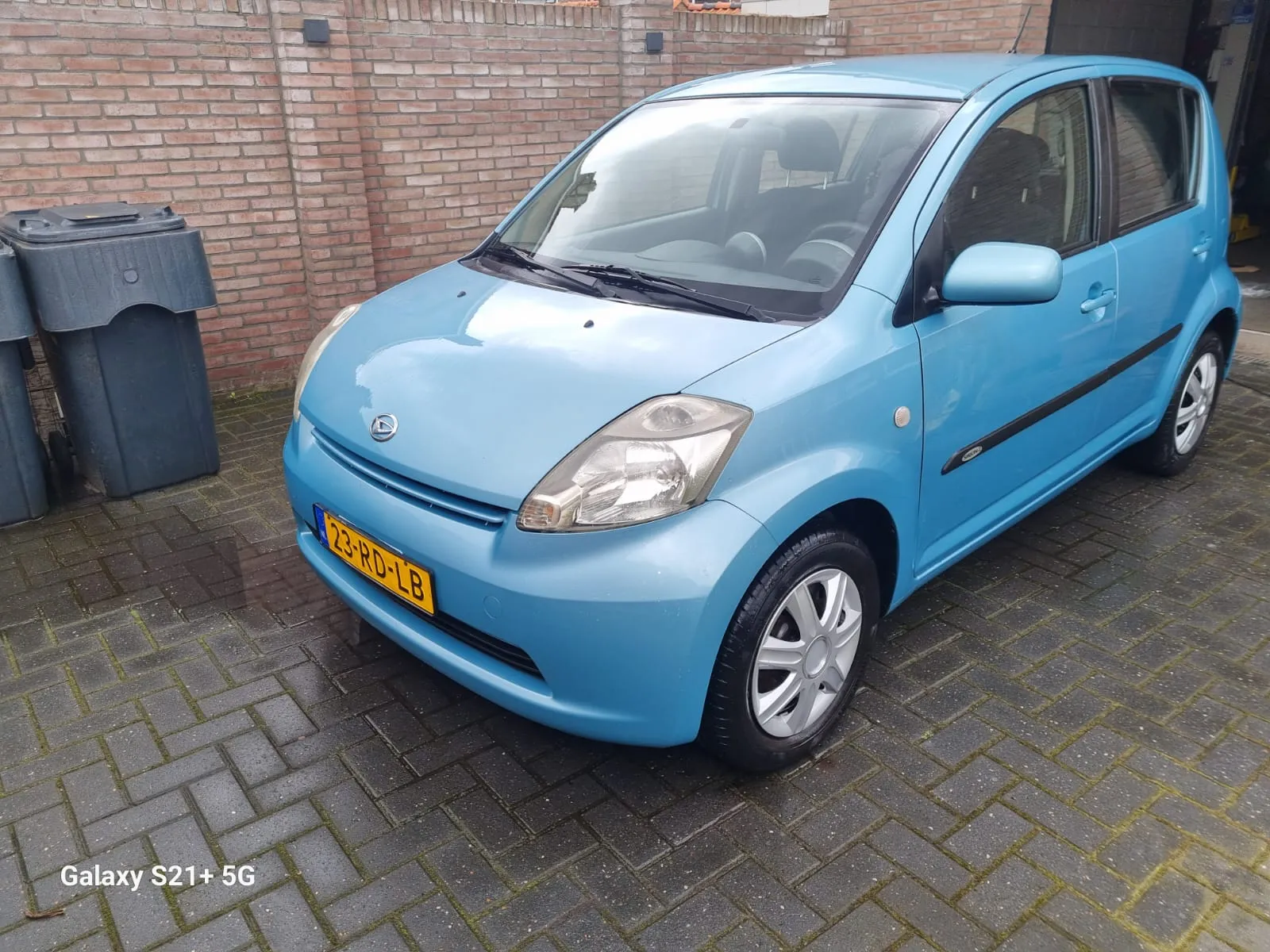 Lichtblauw Daihatsu Sirion 1.0, foto 2